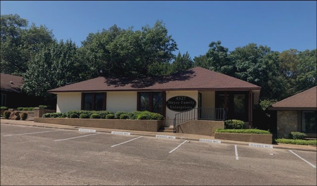 More Photos Of 4527 Lake Shore Dr, Waco Office For Lease