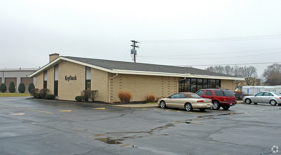 More Photos Of 2455 Stanley Ave, Dayton Auto Dealership For Sale