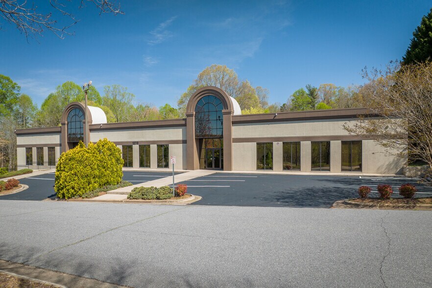 More Photos Of 1270 25th Street Pl SE, Hickory Medical For Lease
