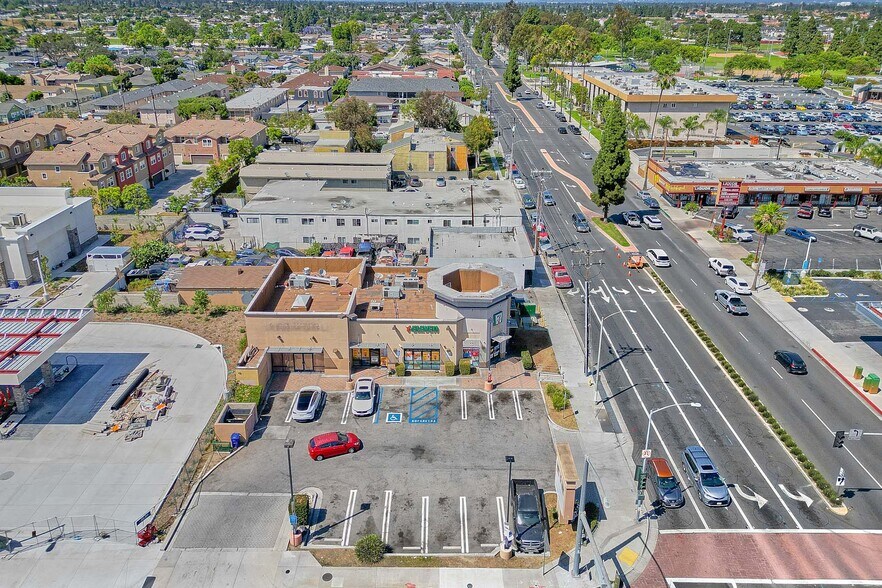 More Photos Of 11759 Carson St, Lakewood Convenience Store For Sale