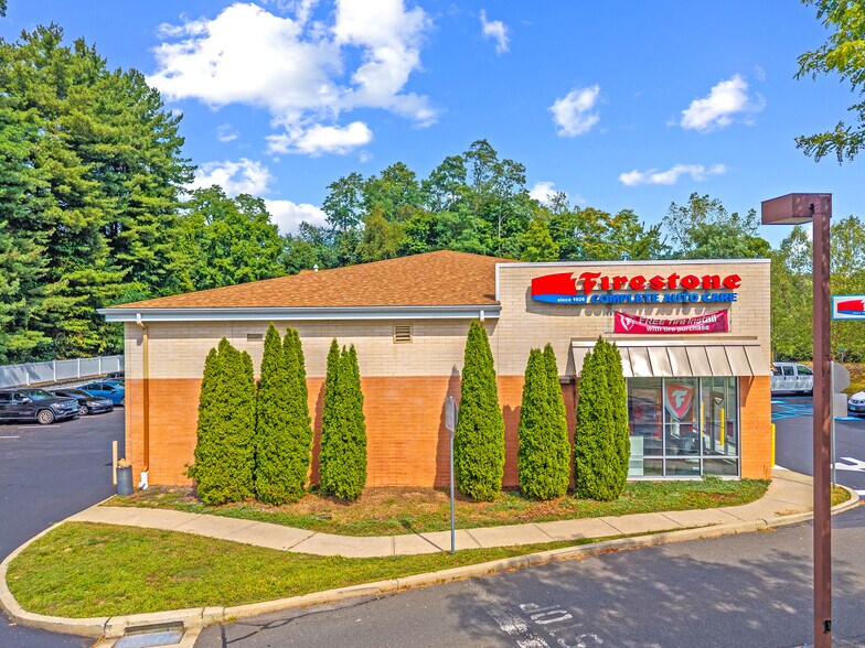 More Photos Of 2897 Berlin Tpke, Newington General Retail For Sale