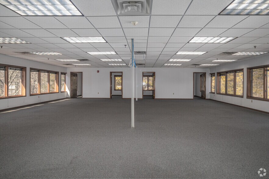 More Photos Of 135 Folly Mill Rd, Seabrook Office For Sale