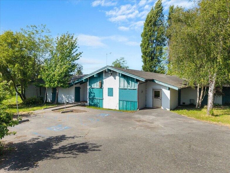 Primary Photo Of 4555 Valley West Dr, Arcata Medical For Sale