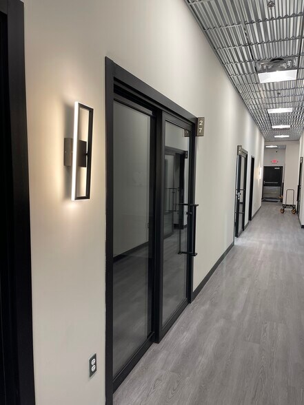 More Photos Of 2040 E Tangerine Rd, Oro Valley General Retail For Lease