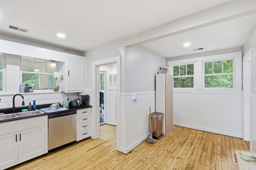 More Photos Of 117 Lucille Ave, Easley Multifamily For Sale