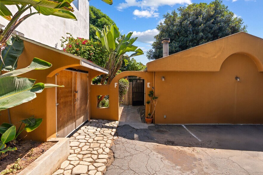More Photos Of 273 Hillcrest Dr, Encinitas Apartments For Sale