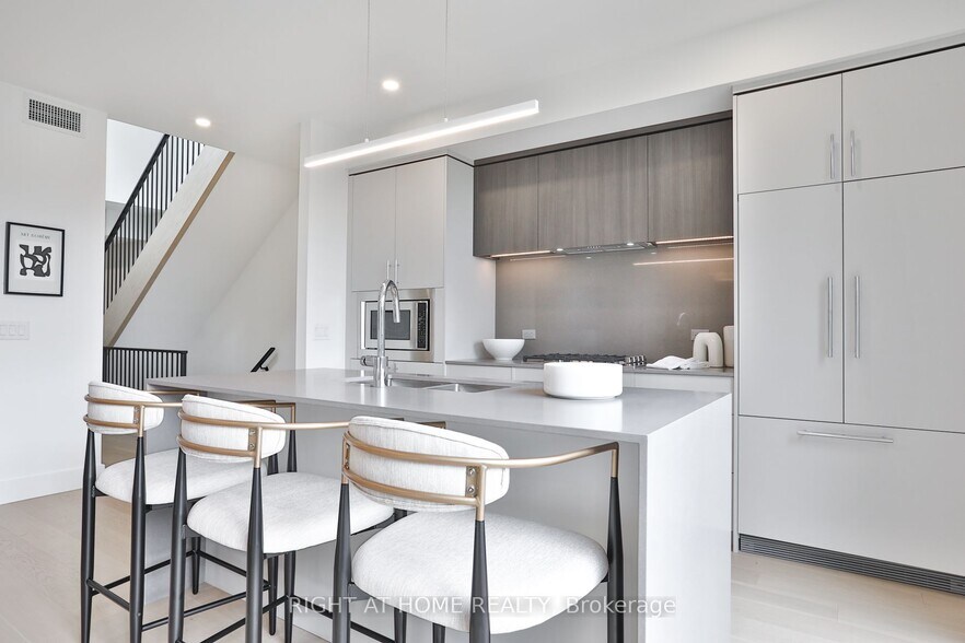 More Photos Of 2343 Gerrard St E, Toronto Apartments For Sale