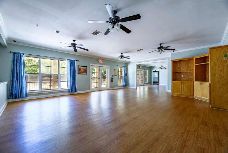 More Photos Of 1001 Crepe Myrtle St, San Marcos Assisted Living For Lease