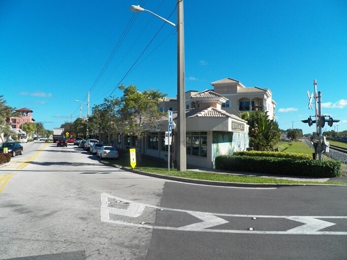 More Photos Of 38 SE Ocean Blvd, Stuart Storefront Retail Office For Lease