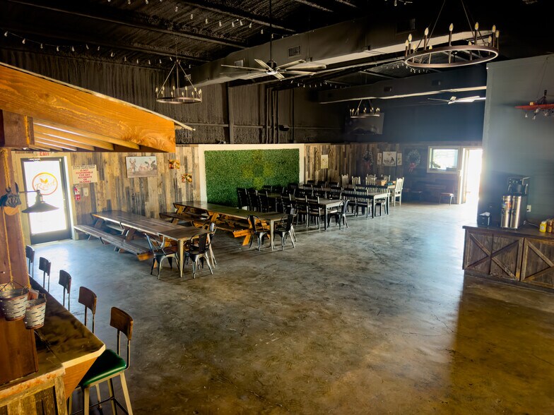 More Photos Of 3805 FM 2765, El Campo Restaurant For Sale