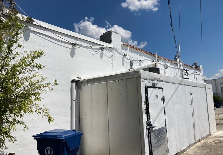 More Photos Of 3 N Scenic Hwy, Frostproof Garden Center For Lease