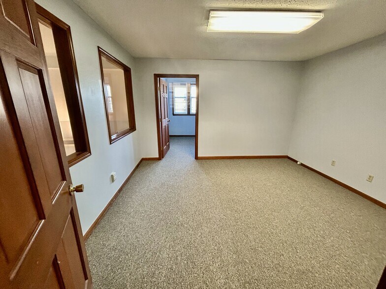 More Photos Of 4920 Reed Rd, Columbus Loft Creative Space For Lease