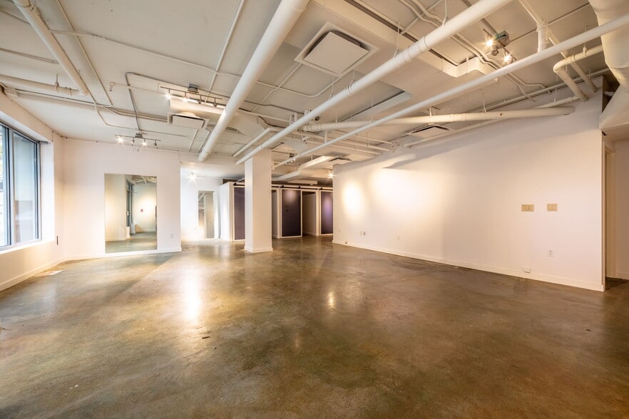 More Photos Of 2929 1st Ave, Seattle Multifamily For Sale