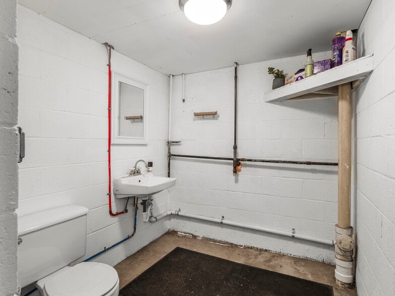 More Photos Of 2405 Mcneilly Rd, Pittsburgh Warehouse For Sale