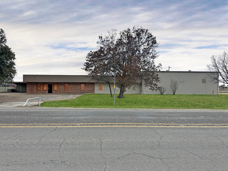 Primary Photo Of 103 US-190 Hwy, Eldorado Manufacturing For Sale