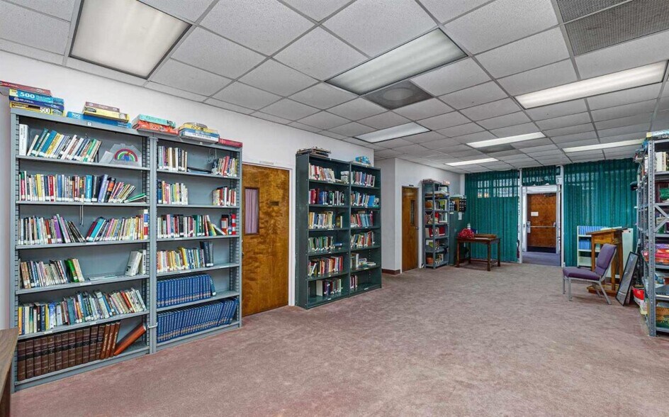 More Photos Of 5370 Ash St, Forest Park Religious Facility For Sale