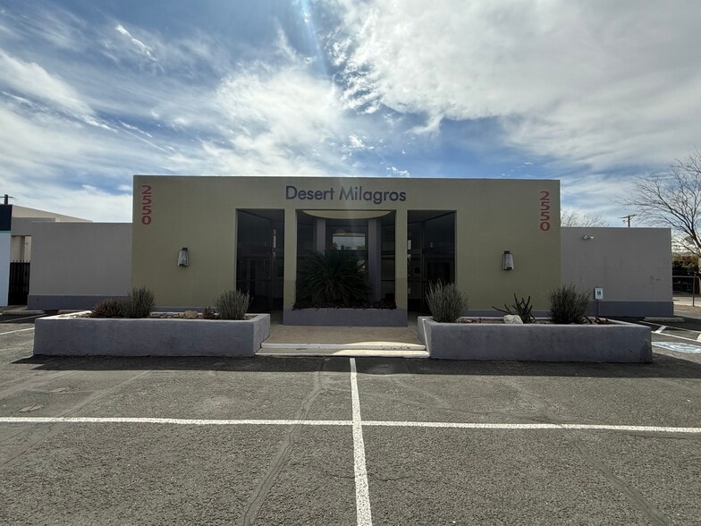 More Photos Of 2550 E Fort Lowell Rd, Tucson Medical For Sale