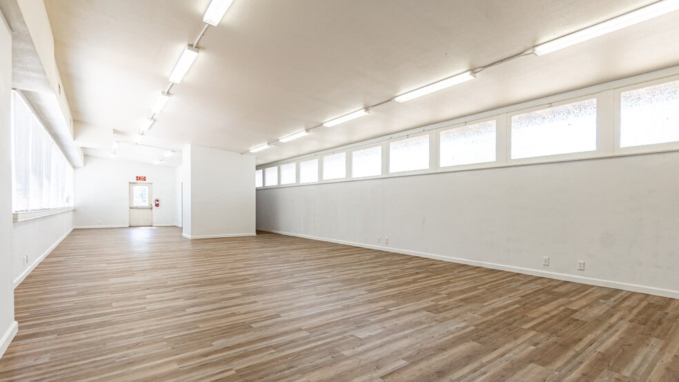 More Photos Of 635 Veile Ave, Beaumont Office For Lease