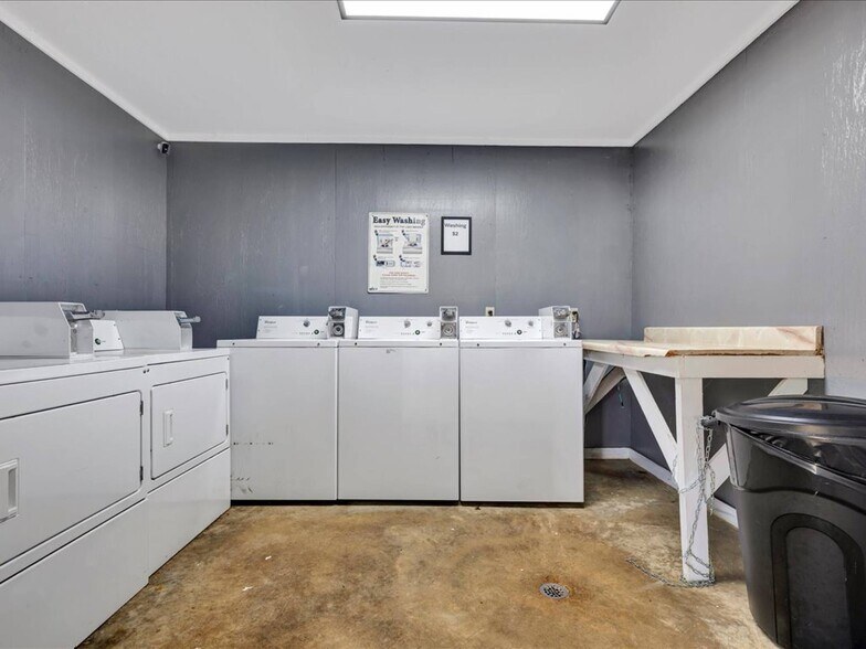 More Photos Of 15890 N US Highway 59, Garrison Apartments For Sale