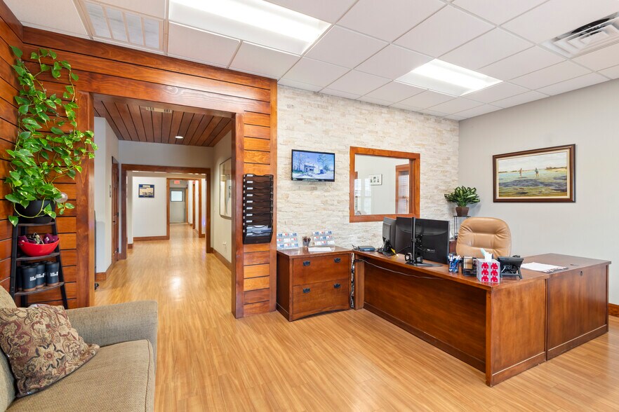 More Photos Of 3828 S College Ave, Bryan Office For Sale
