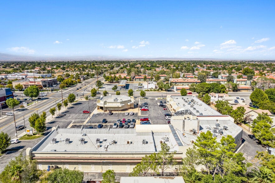 More Photos Of 1000-1044 E Avenue K, Lancaster Unknown For Lease