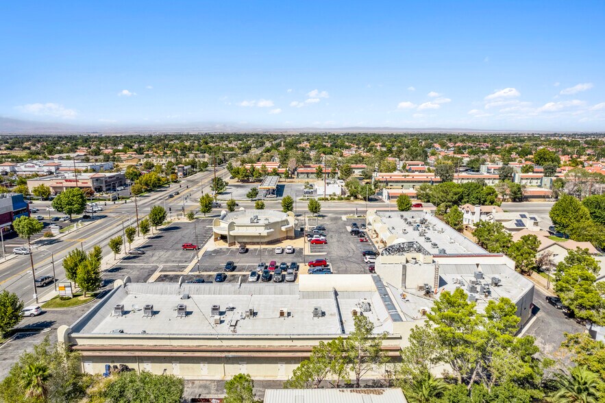 More Photos Of 1000-1044 E Avenue K, Lancaster Unknown For Lease