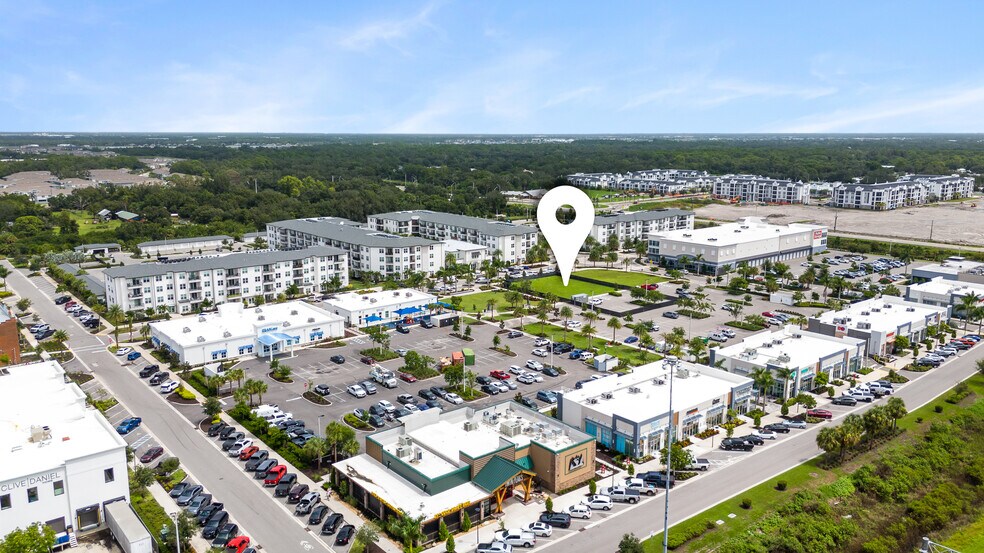 More Photos Of 6355 Initiative Blvd, Sarasota Storefront Retail Office For Lease