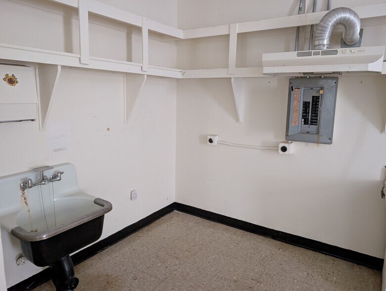 More Photos Of 812 N 7th St, Fort Pierce Medical For Lease