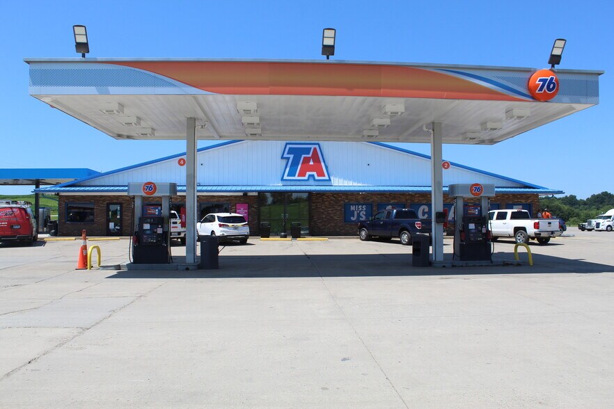More Photos Of 80 Dixon Run Rd, Jackson Truck Stop For Sale