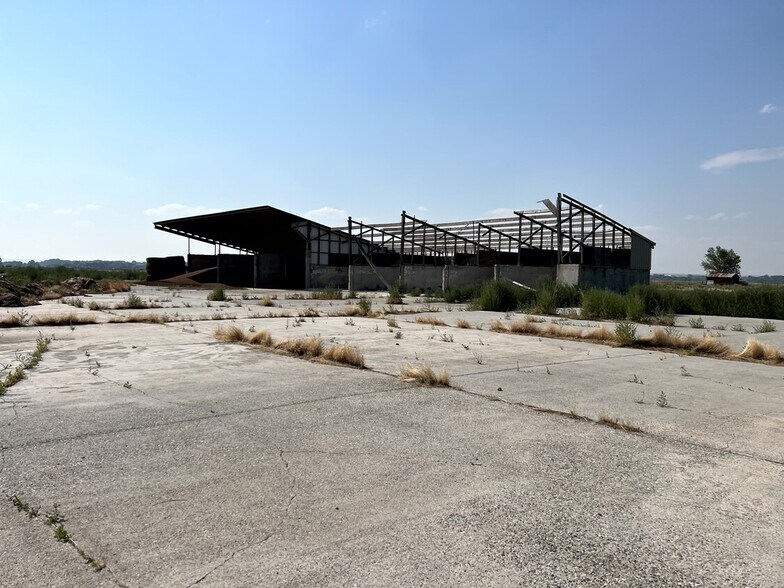 More Photos Of 1000 Washington St E, Vale Warehouse For Sale