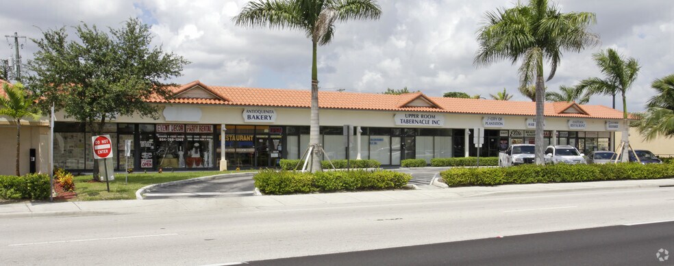 More Photos Of 301-319 S State Road 7, Plantation General Retail For Lease