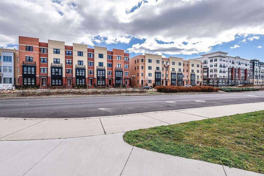 More Photos Of 529 E Howell Ave, Alexandria Restaurant For Lease