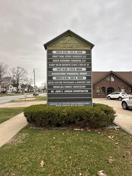 More Photos Of 250 N Main St, Crown Point Office For Lease