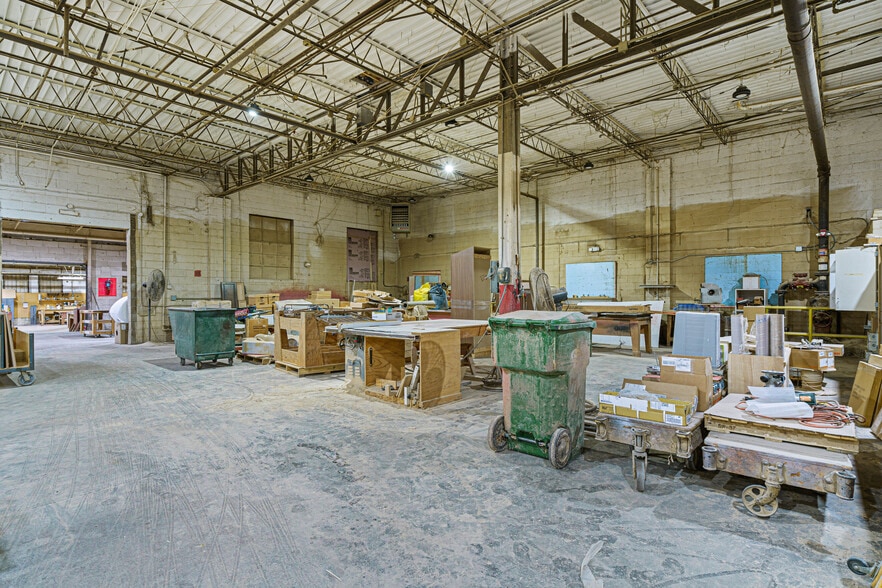 More Photos Of 1641 Crystal Ave, Kansas City Warehouse For Sale