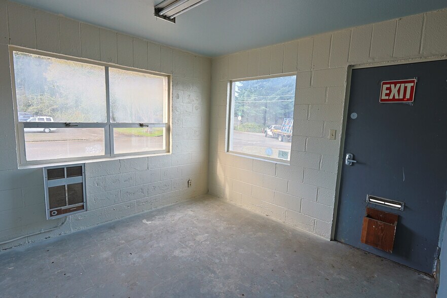 More Photos Of 665 Hemlock Ave, Coos Bay Refrigeration Cold Storage For Sale