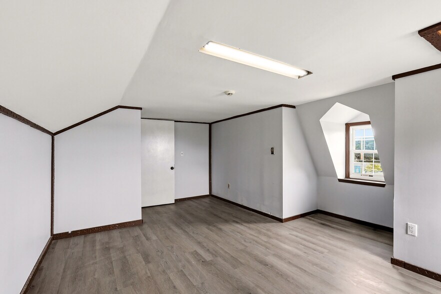 More Photos Of 2611 Route 37 E, Toms River Office For Sale