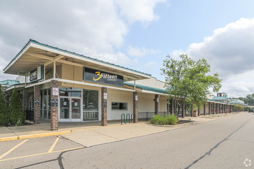 Primary Photo Of 1525 W Michigan Ave, Battle Creek Storefront For Sale