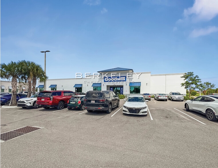 More Photos Of 1499 SW Pine Island Rd, Cape Coral Freestanding For Sale