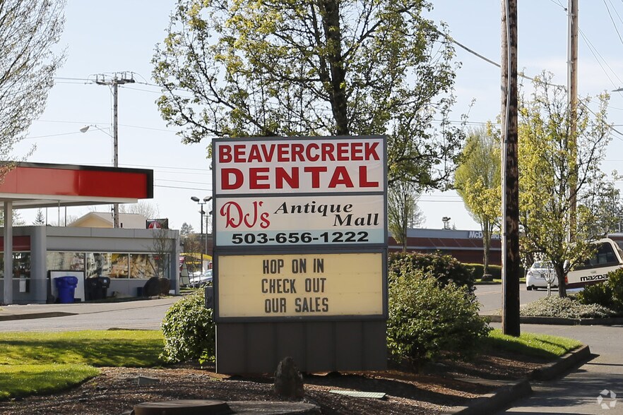 More Photos Of 1607 Beavercreek Rd, Oregon City Office For Sale