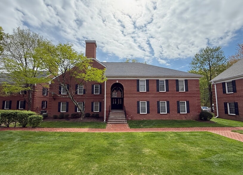 More Photos Of 7 Auer Ct, East Brunswick Office For Lease