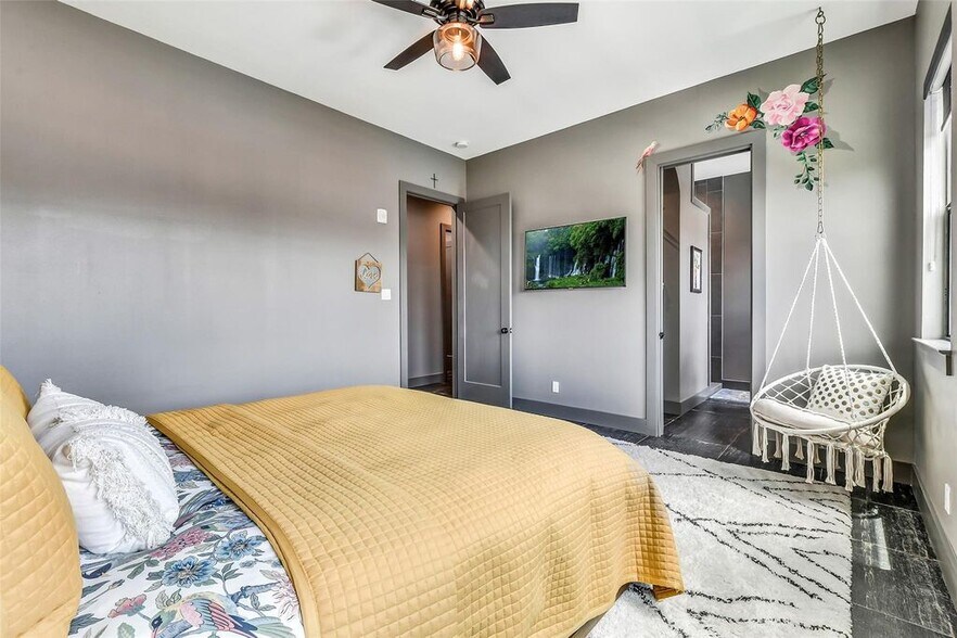 More Photos Of 316 Morningside Dr, Friendswood Loft Creative Space For Sale
