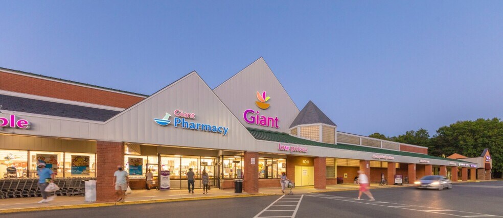 More Photos Of 6045 Burke Centre Pky, Burke Storefront Retail Office For Lease