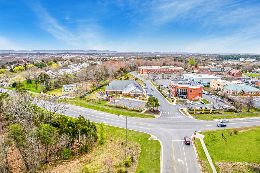 More Photos Of 43181 Amberwood Plz, Chantilly Schools For Sale