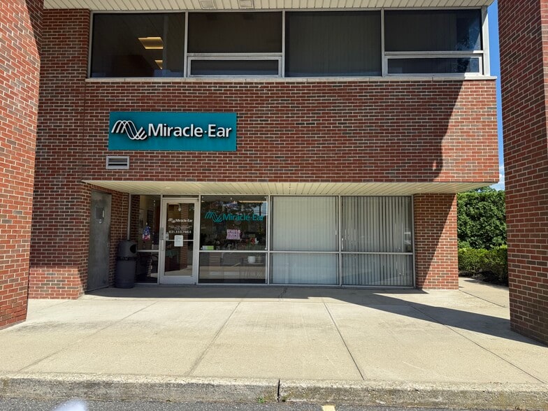 More Photos Of 2780 Middle Country Rd, Lake Grove Medical For Lease