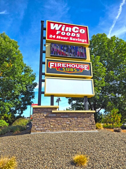 More Photos Of 1255 N Happy Valley Rd, Nampa Restaurant For Sale