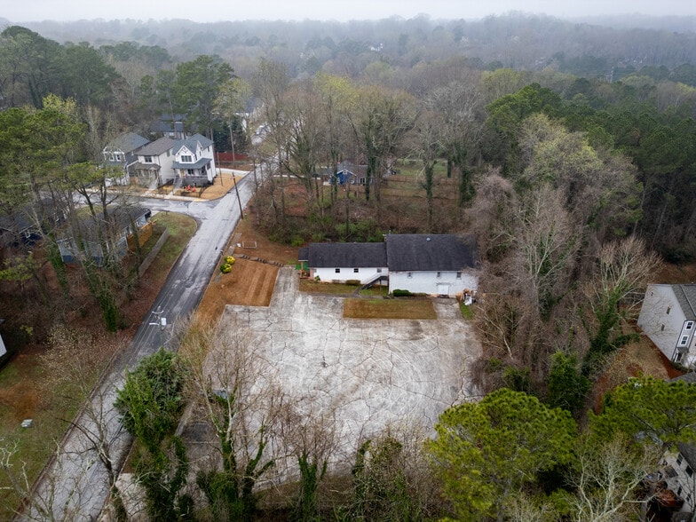 More Photos Of 2766 White Oak Dr, Decatur Religious Facility For Sale