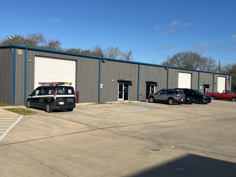More Photos Of 17100 Huffmeister Rd, Cypress Warehouse For Lease