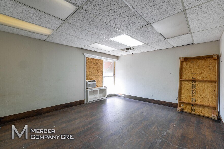 More Photos Of 900 N 4th St, Guthrie Manufacturing For Lease