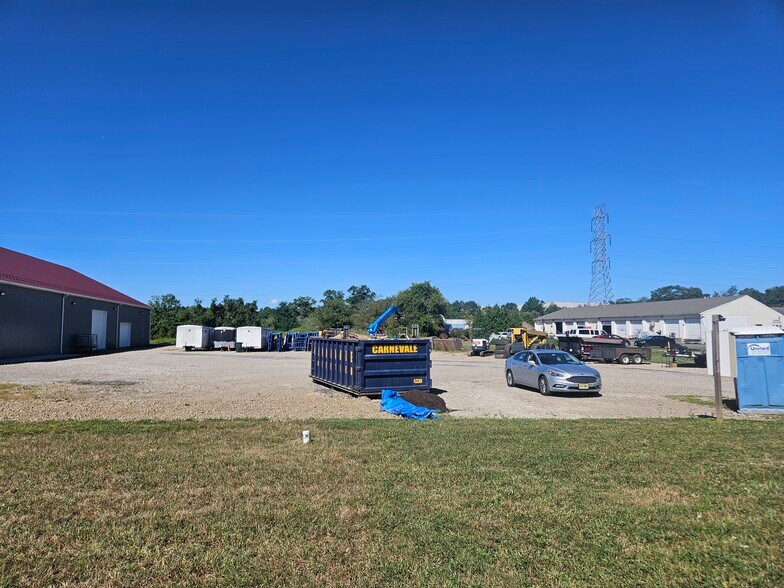 More Photos Of 1607 Reed rd, Pennington Flex For Sale