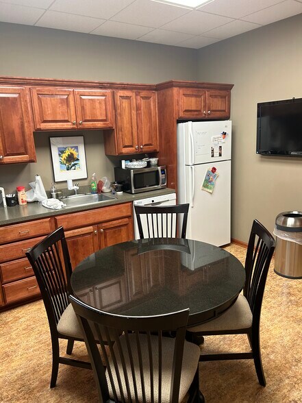 More Photos Of 5935 S 56th St, Lincoln Office For Lease